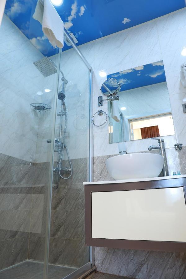 Malakan Hotel Баку Экстерьер фото
